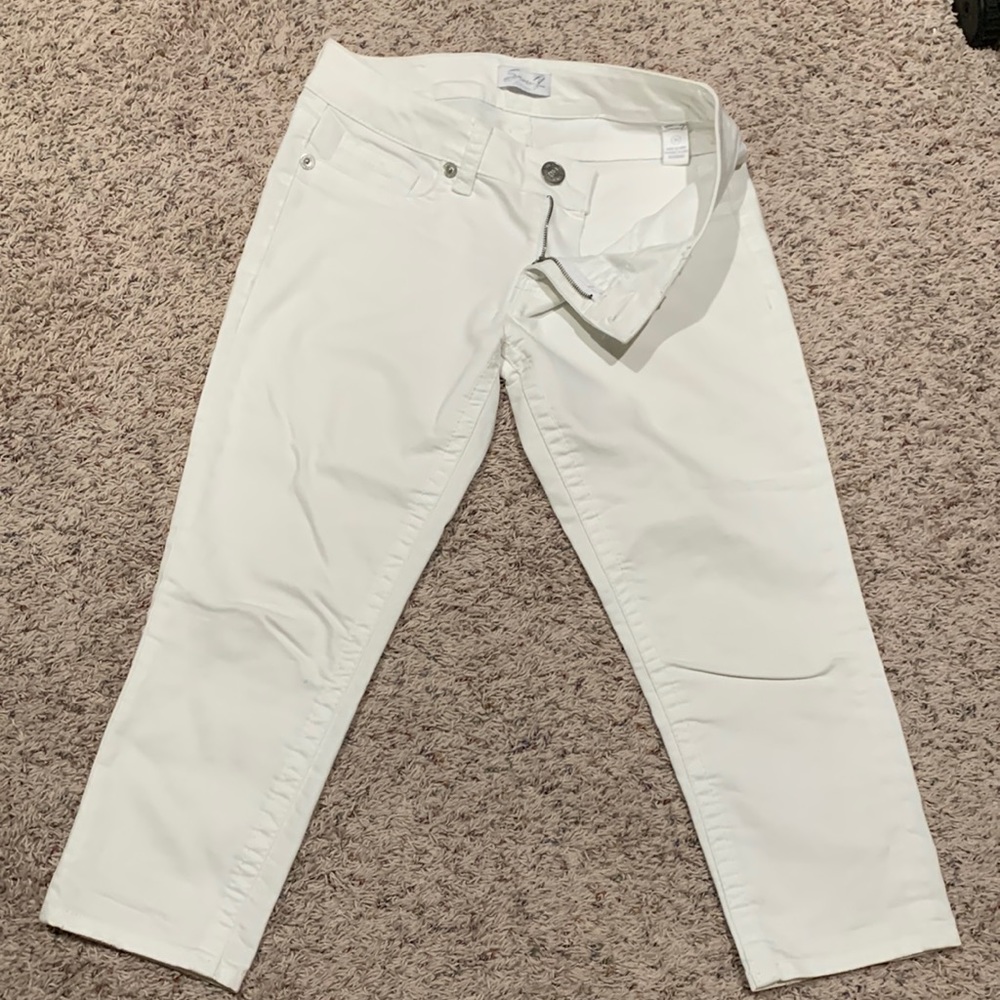 Seven7 white capri jeans